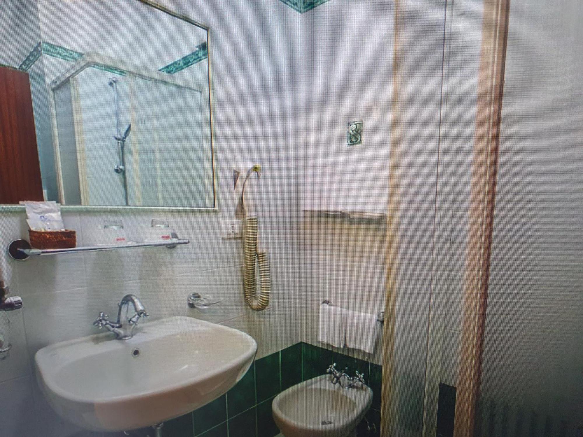 Fegina 3 Deluxe Bedrooms & Bathrooms モンテロッソ・アル・マーレ エクステリア 写真